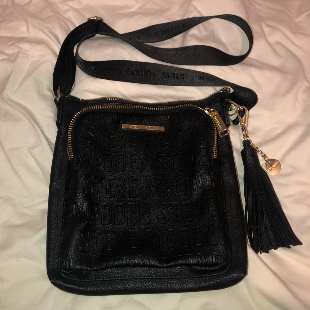 Steve Madden Womens Black leather Crossbody shoulder bag